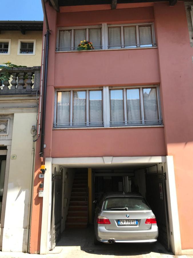 Ferienwohnung Che Piacere! Udine In Centro Col Posto Auto Exterior foto